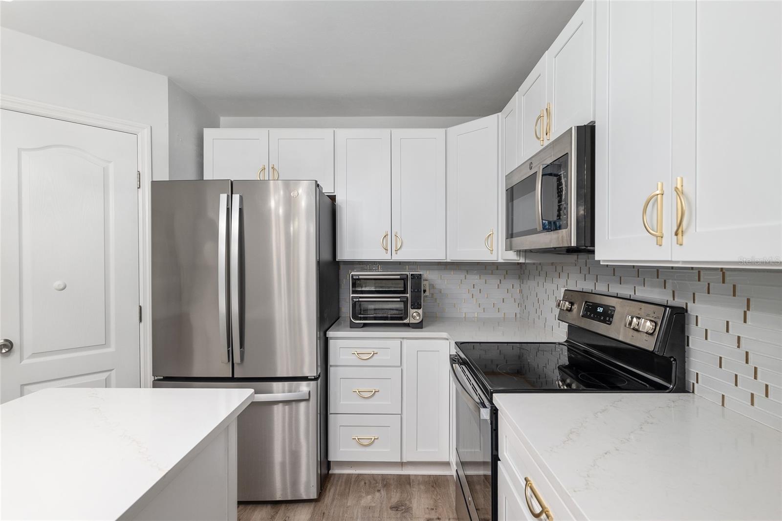 Image 6 of 49 For 944 256th Terrace