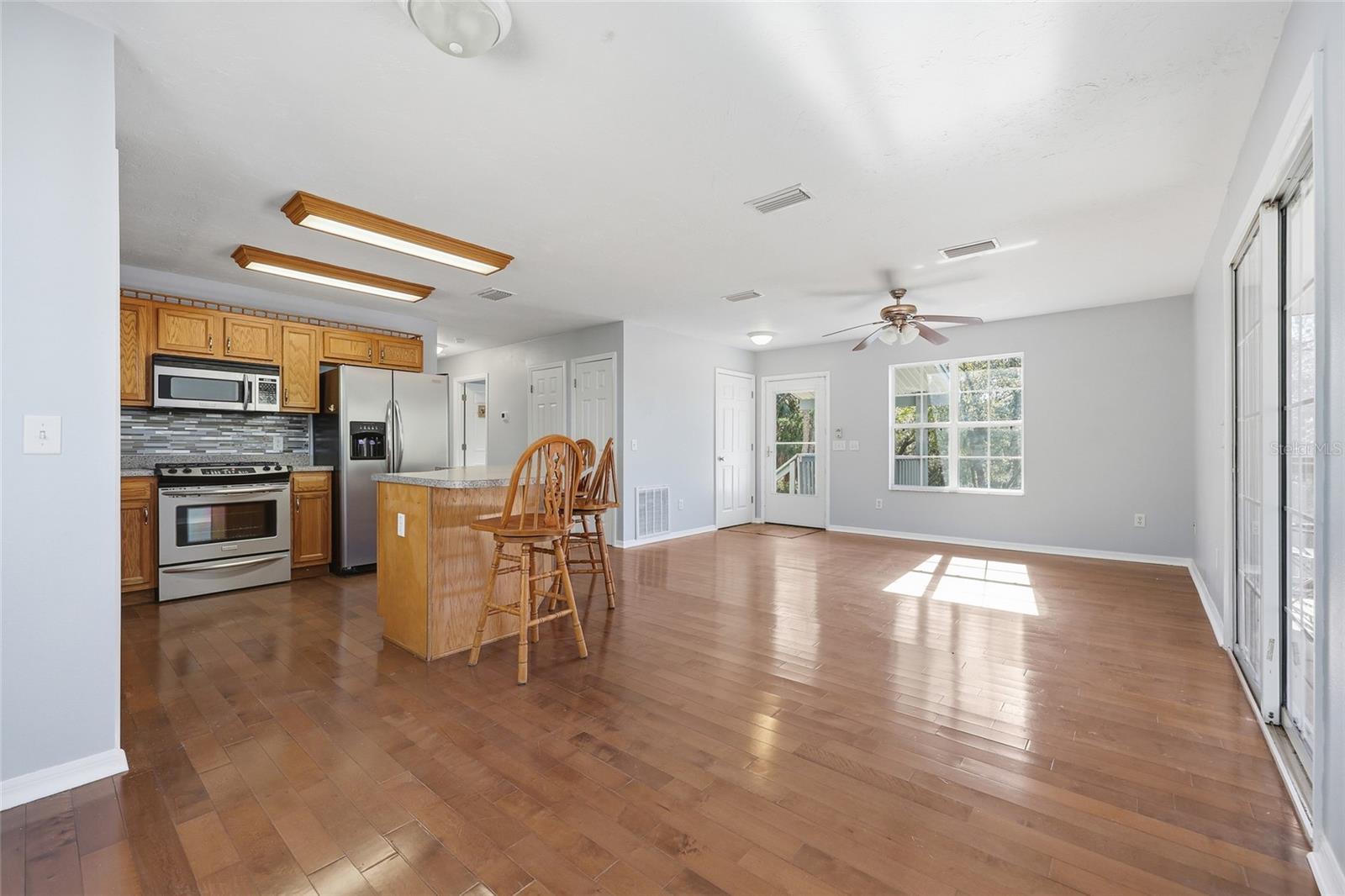 Image 11 of 42 For 18825 229th Drive