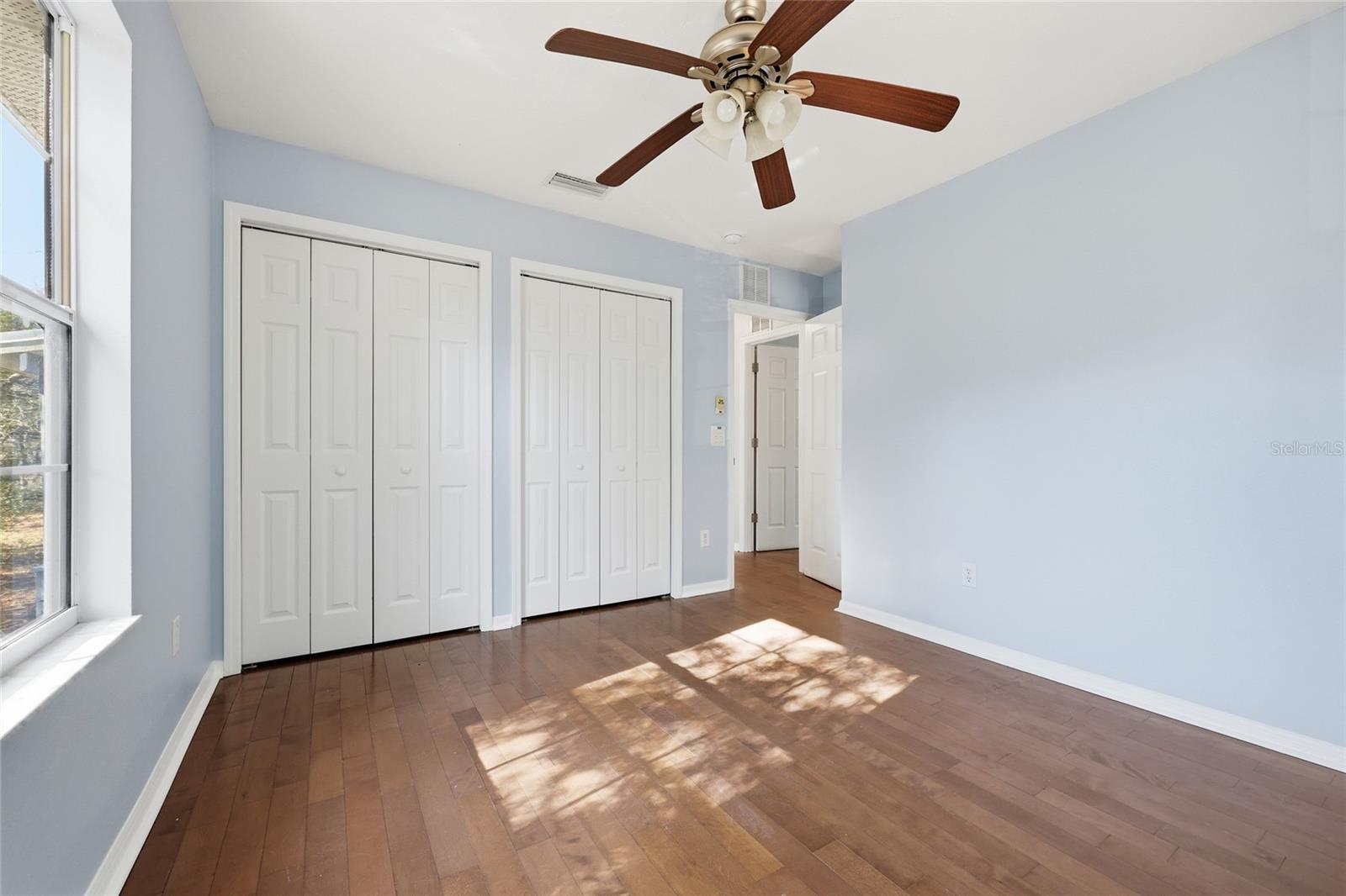 Image 18 of 42 For 18825 229th Drive