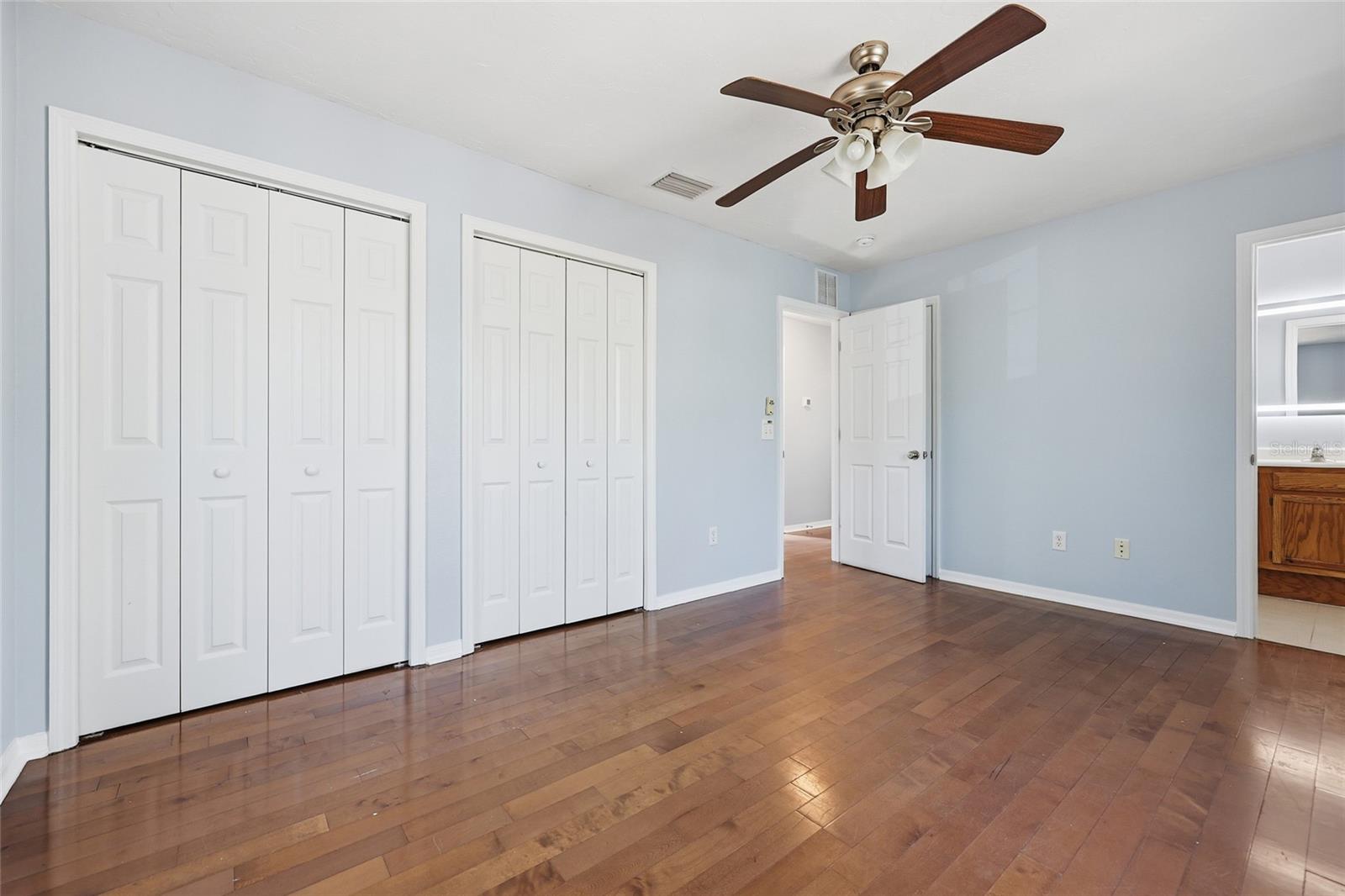 Image 21 of 42 For 18825 229th Drive