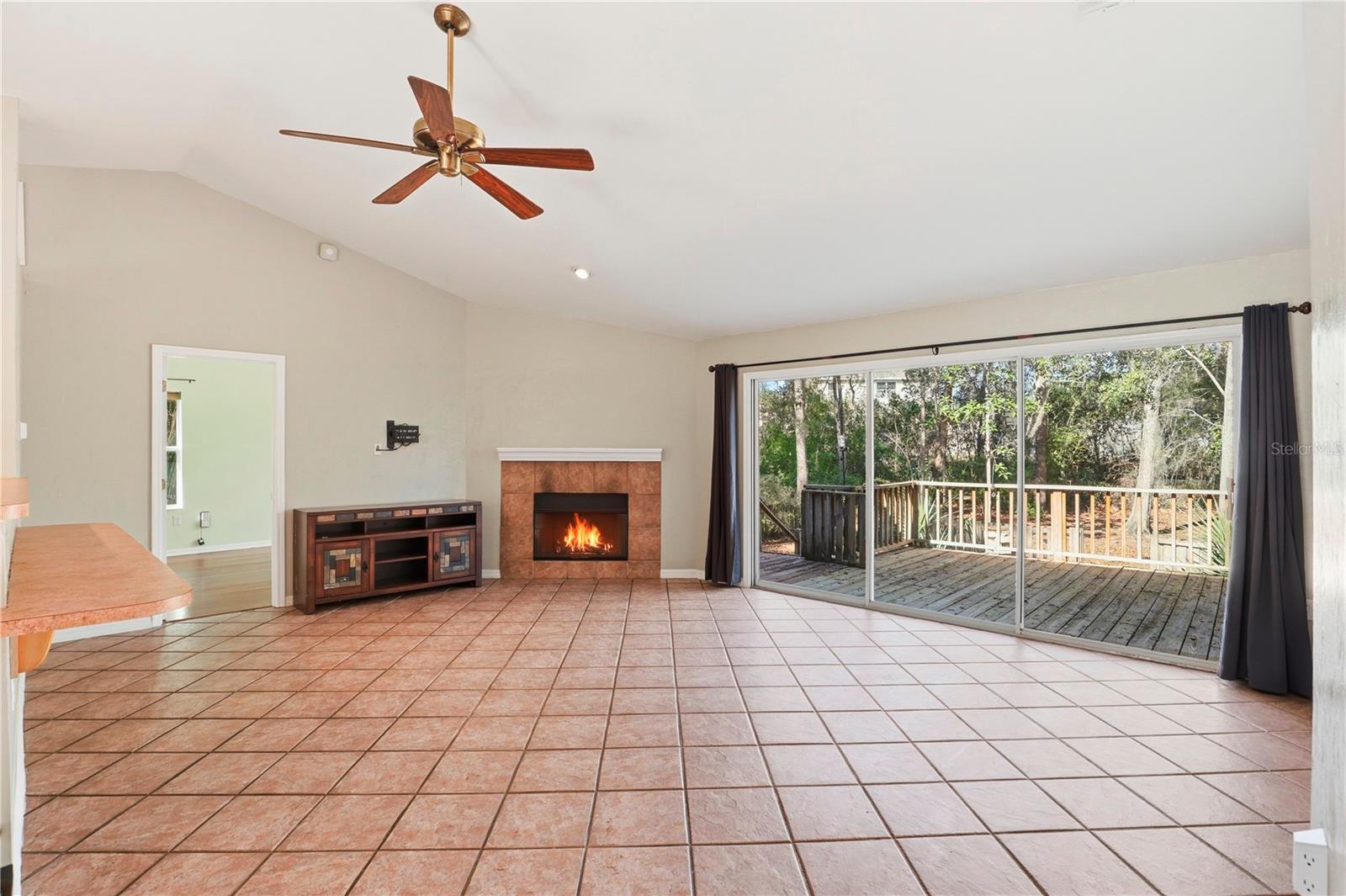 Image 4 of 17 For 8006 62nd Lane