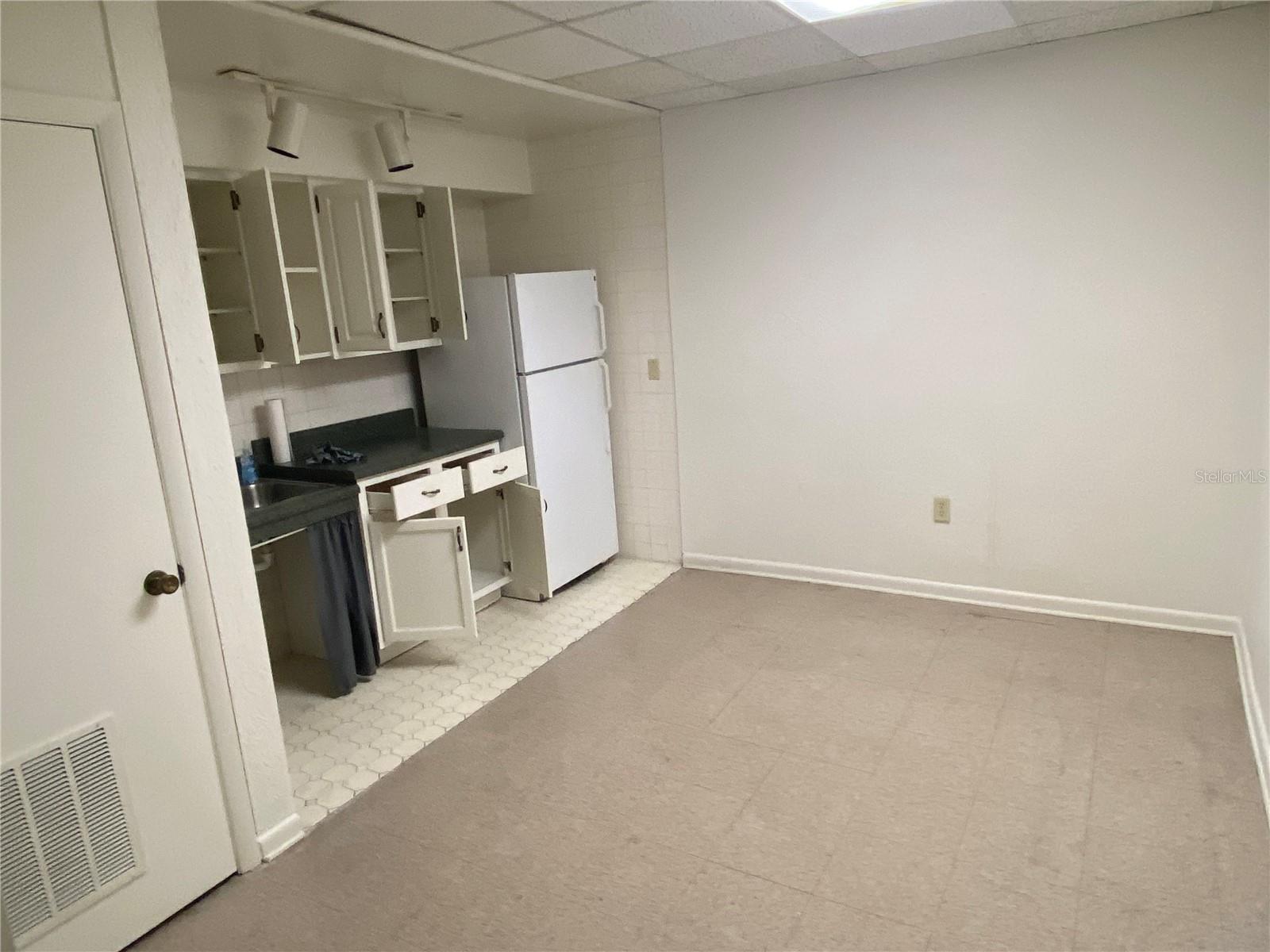 Image 10 of 16 For 1405 13th Street B-c