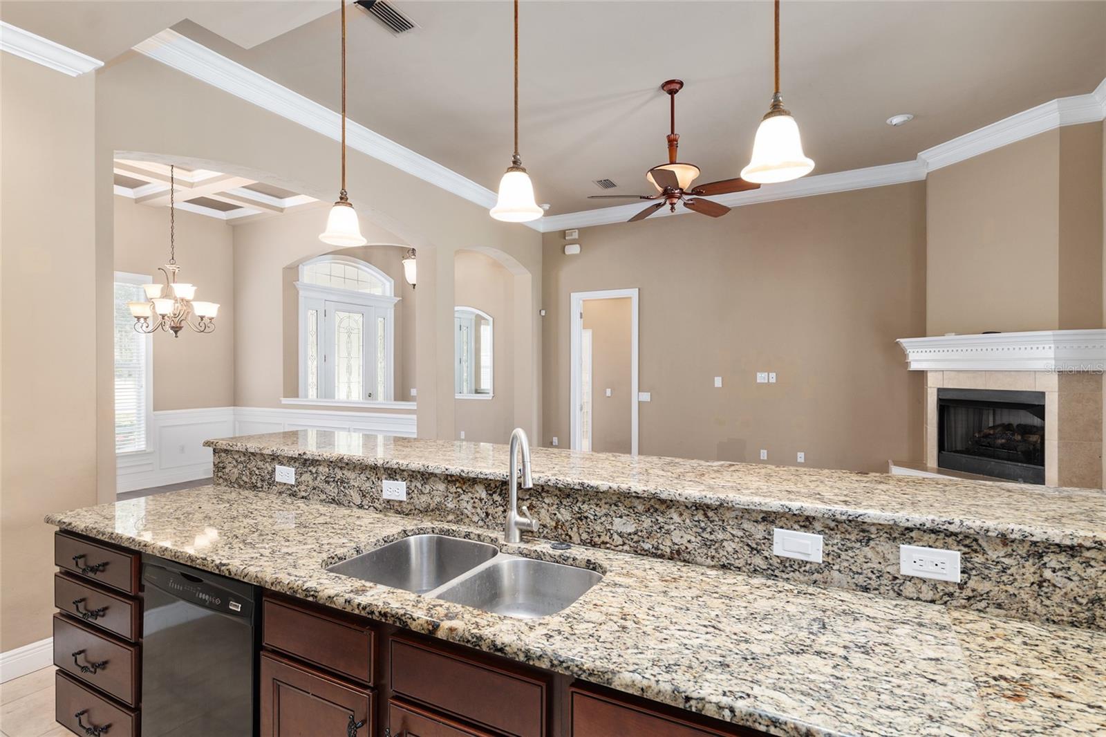 Image 16 of 43 For 1984 112th Drive