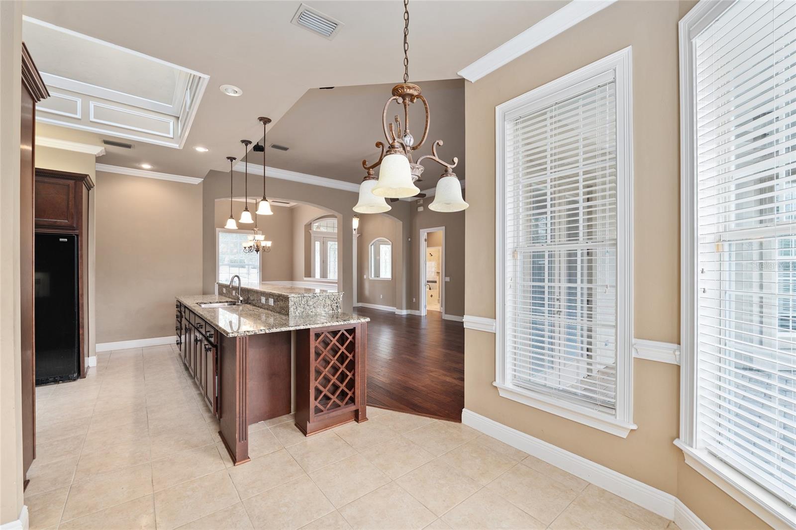 Image 19 of 43 For 1984 112th Drive