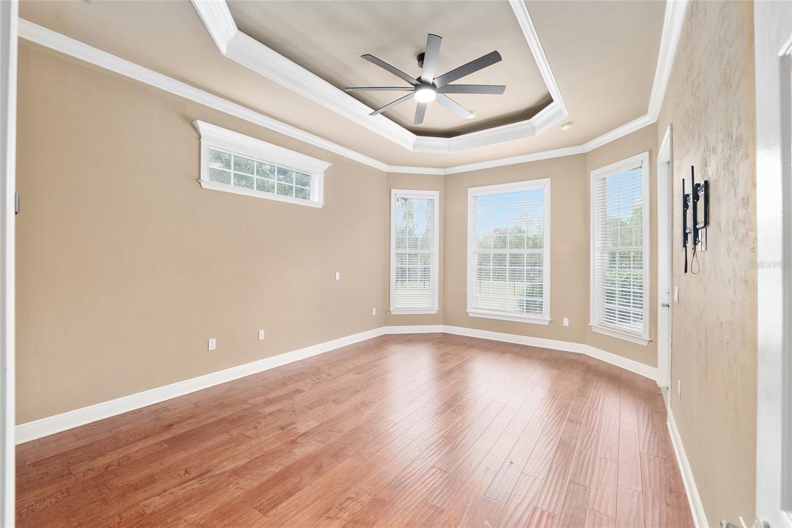 Image 20 of 43 For 1984 112th Drive