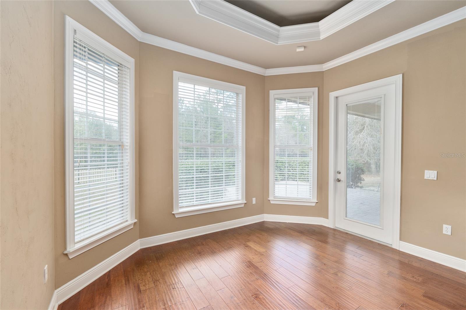 Image 21 of 43 For 1984 112th Drive