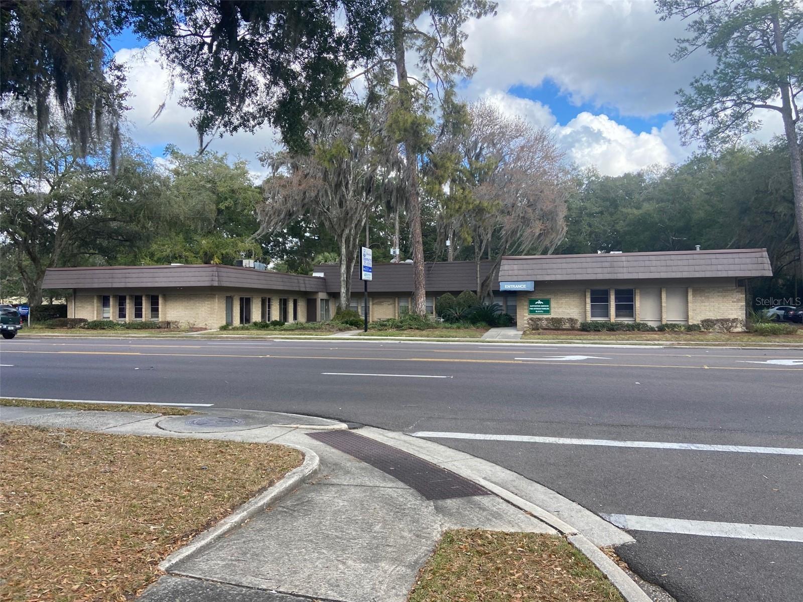 Image 4 of 10 For 1405 13th Street E