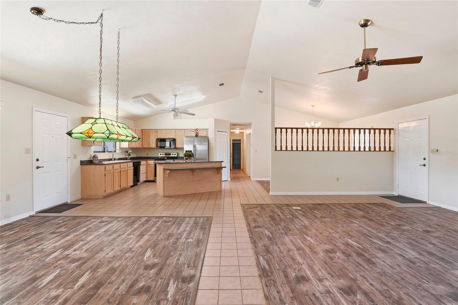 Image 16 of 51 For 534 Thorne Lane