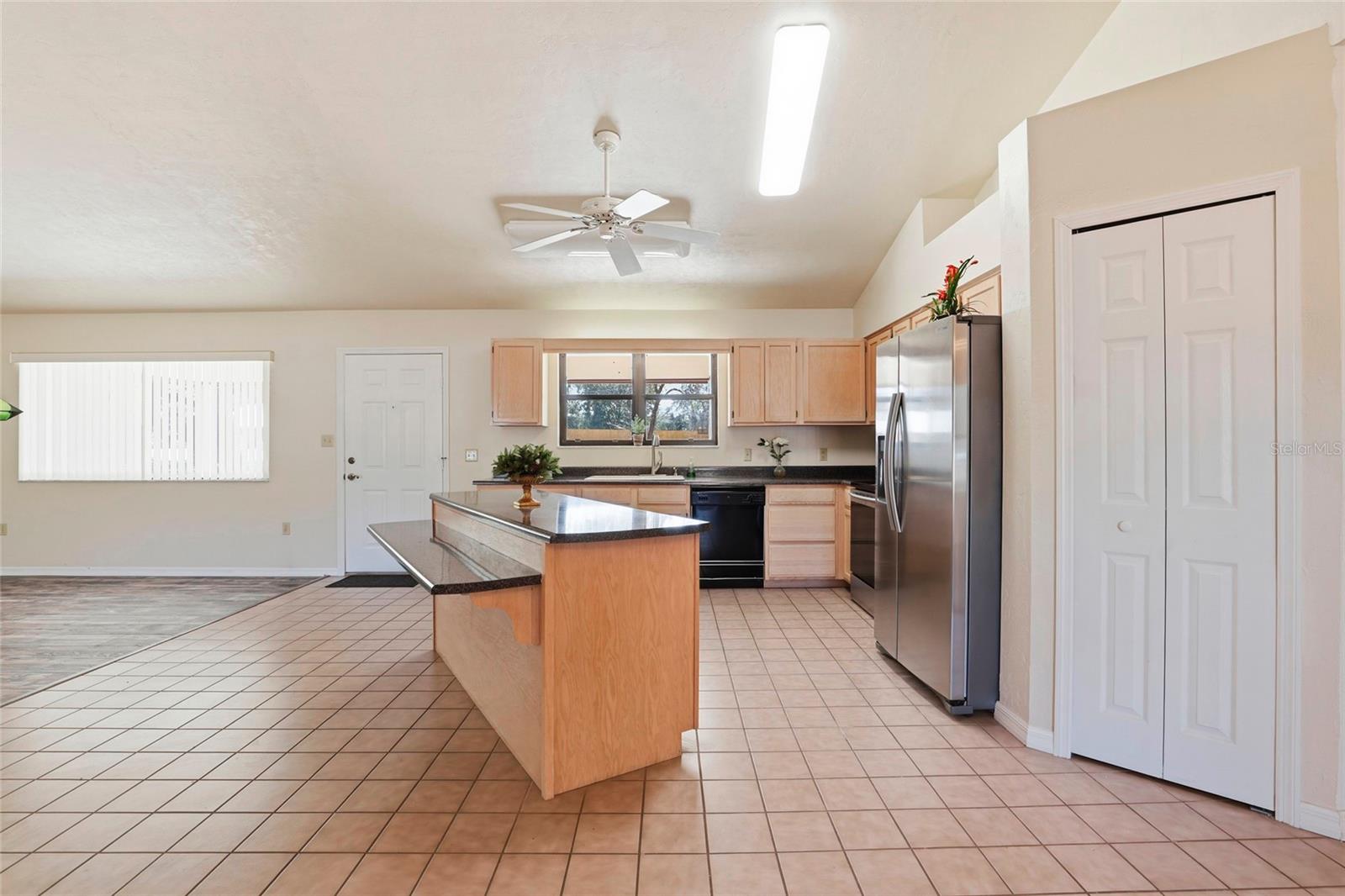 Image 21 of 51 For 534 Thorne Lane