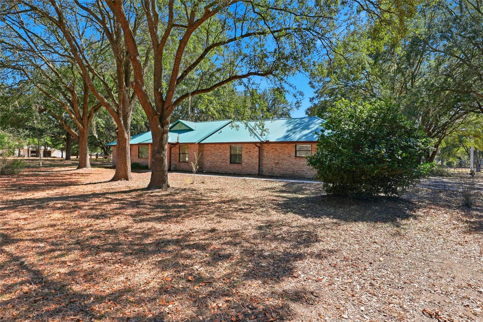 Image 4 of 51 For 534 Thorne Lane