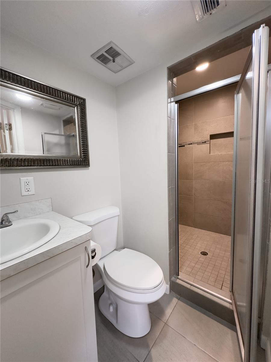 Image 11 of 37 For 1416 25th Place