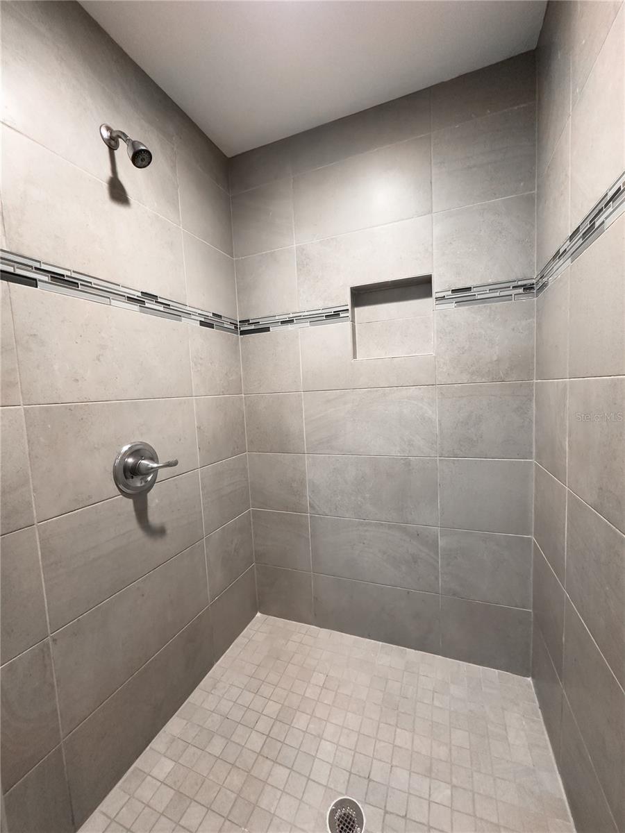 Image 12 of 37 For 1416 25th Place