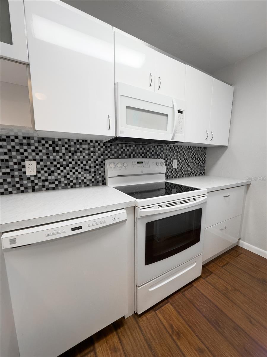 Image 15 of 37 For 1416 25th Place