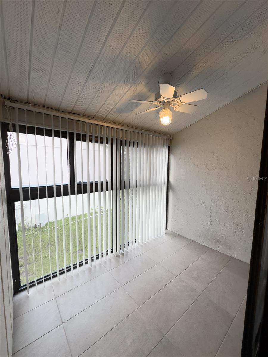 Image 23 of 37 For 1416 25th Place