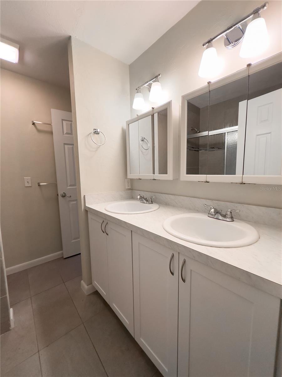 Image 26 of 37 For 1416 25th Place