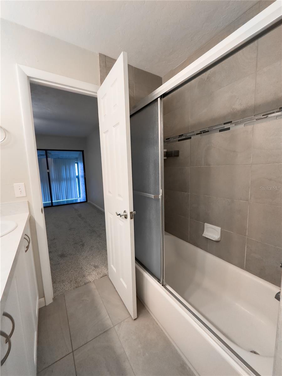 Image 27 of 37 For 1416 25th Place