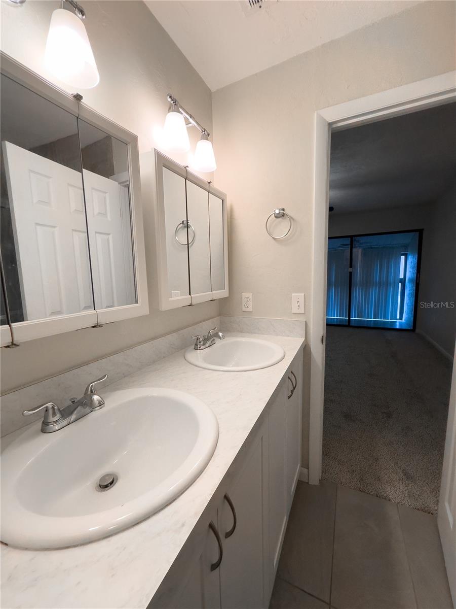 Image 28 of 37 For 1416 25th Place