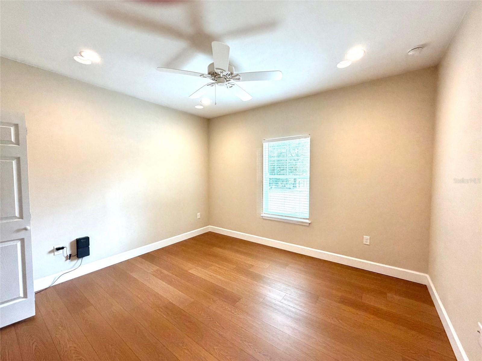 Image 13 of 22 For 18254 238th Street