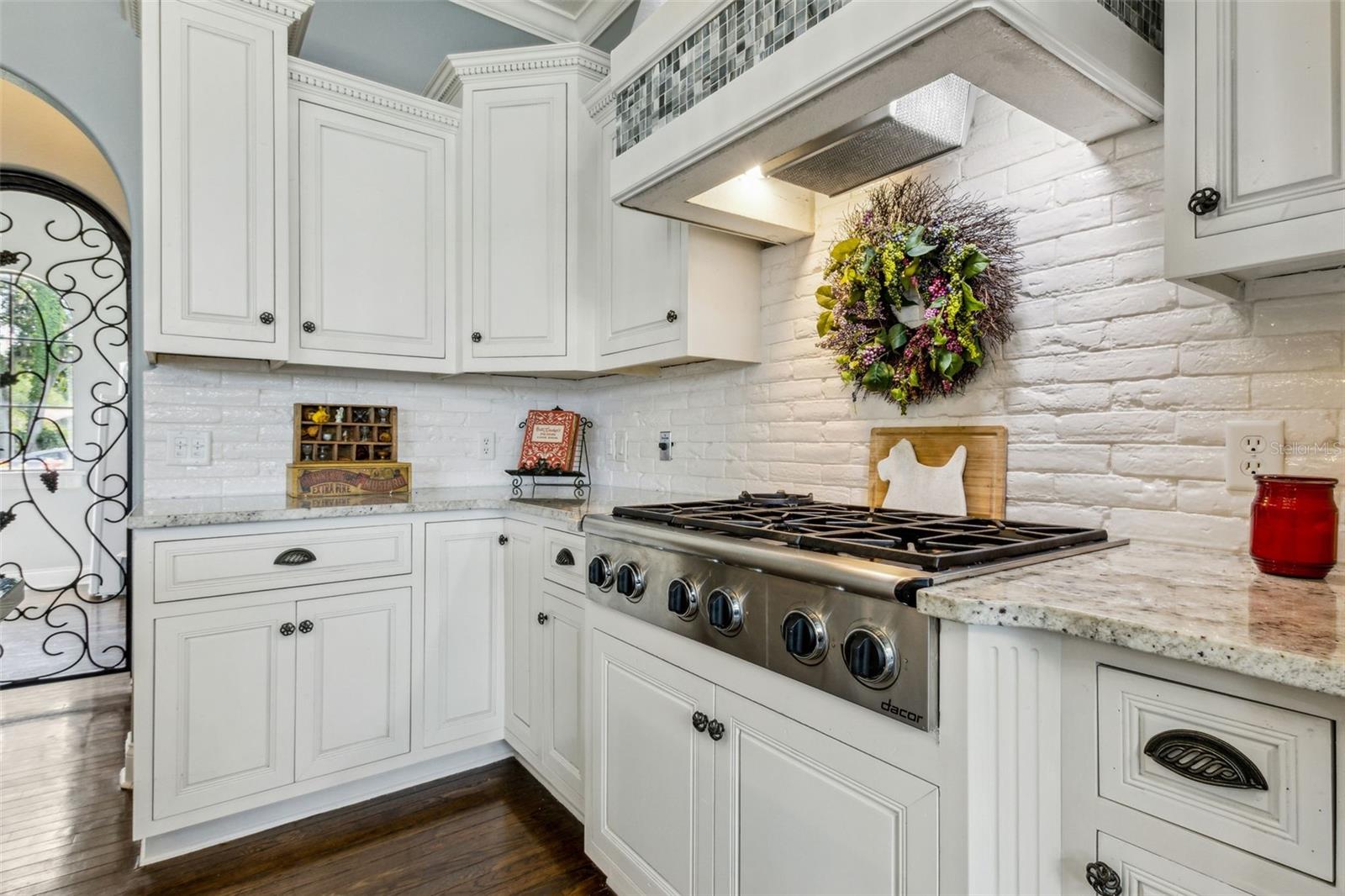 Image 19 of 66 For 127 River Road