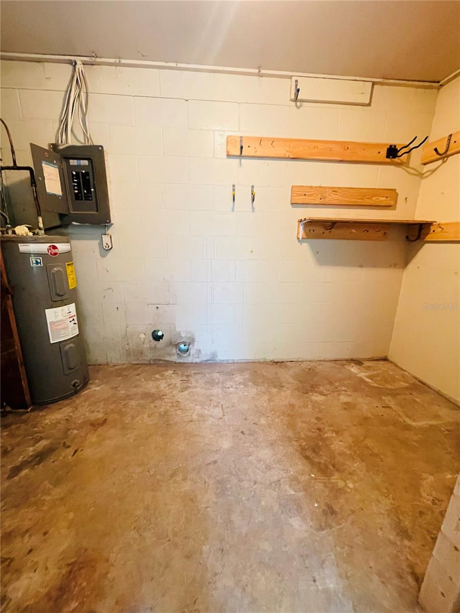 Image 13 of 13 For 6826 52nd Avenue