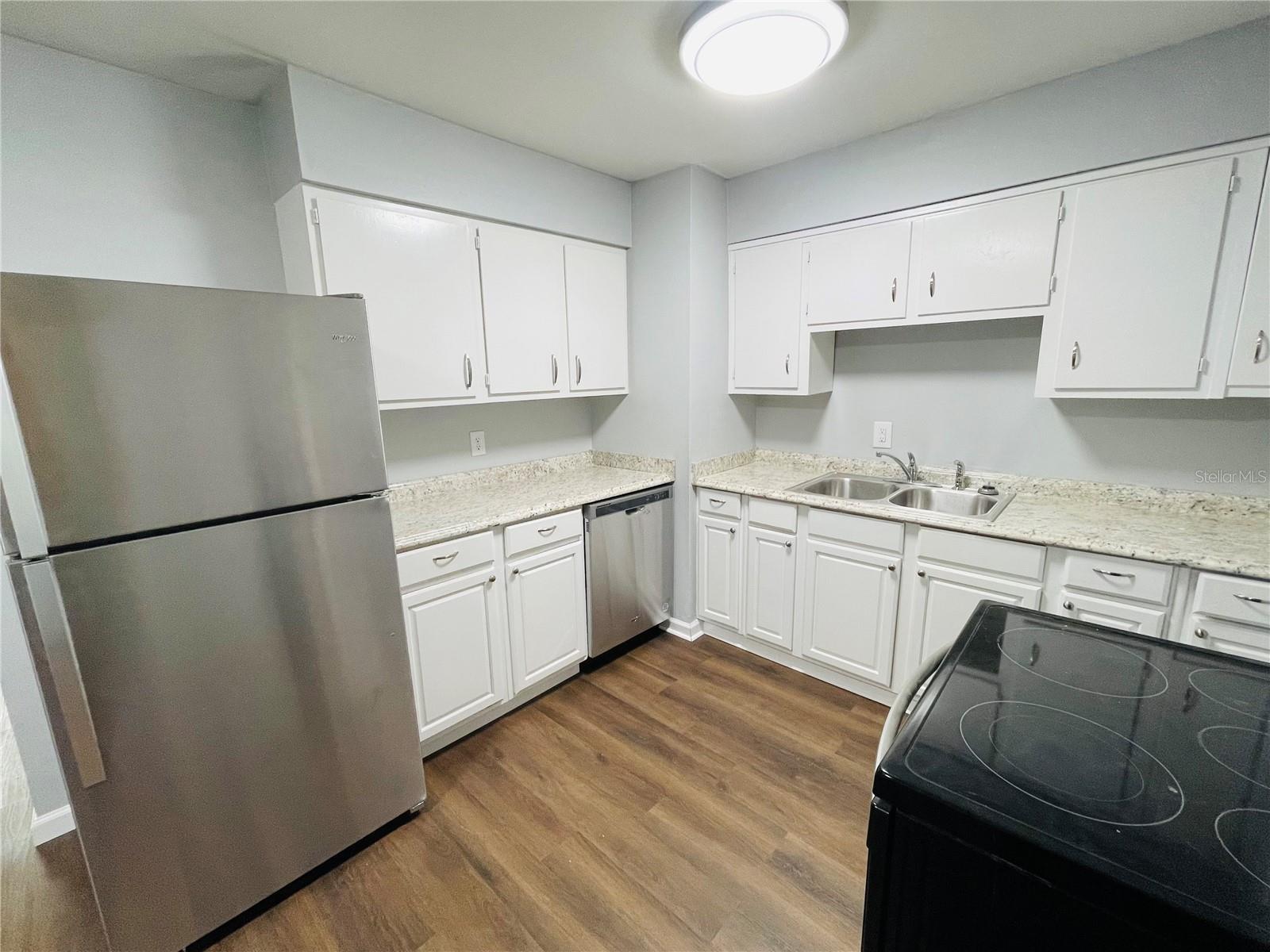 Image 4 of 13 For 6826 52nd Avenue