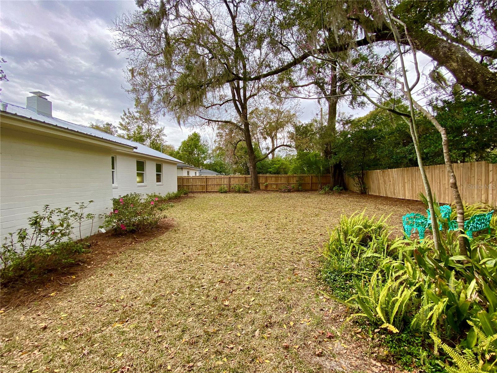 Image 23 of 26 For 2034 7th Lane