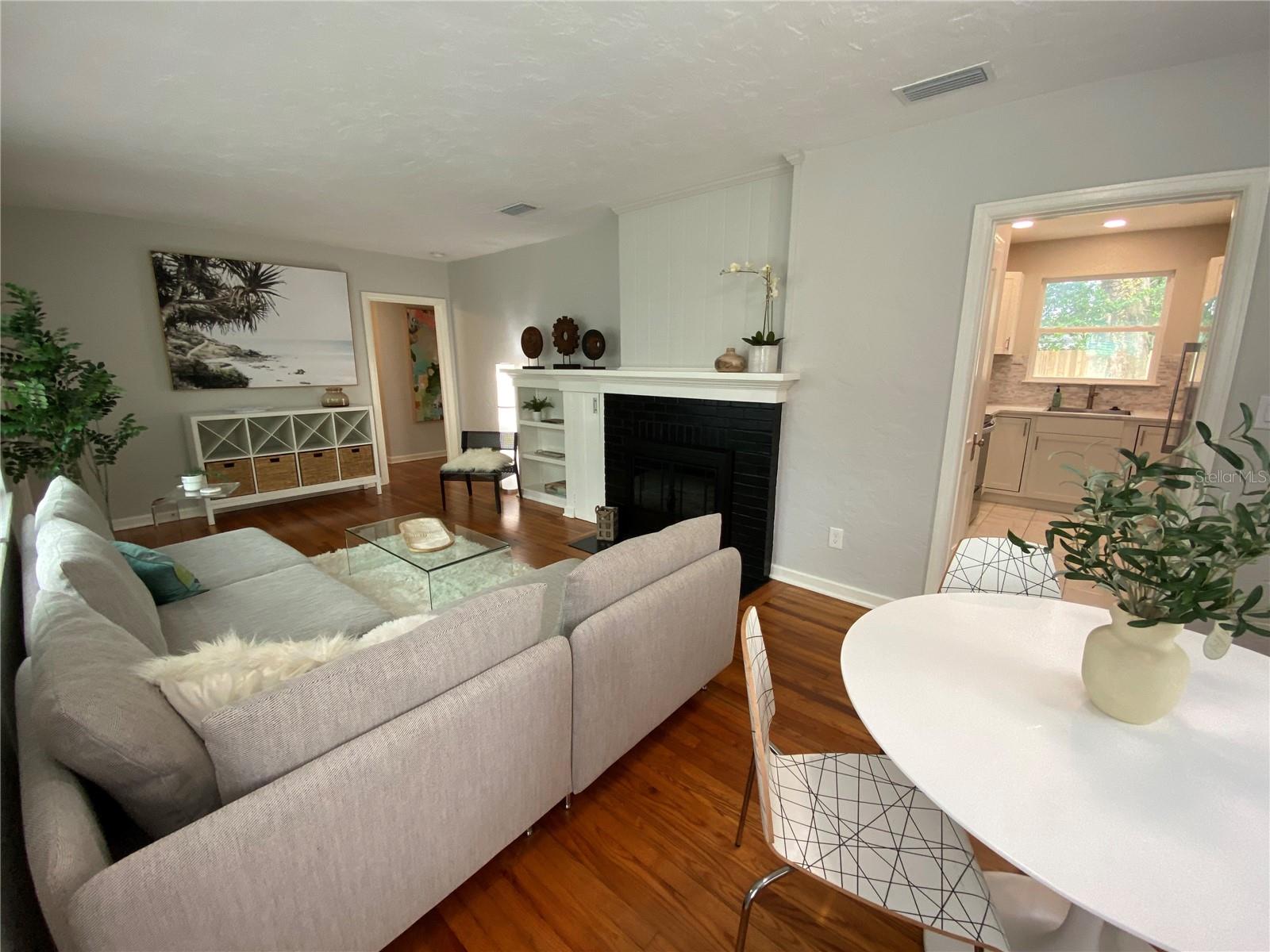 Image 9 of 26 For 2034 7th Lane