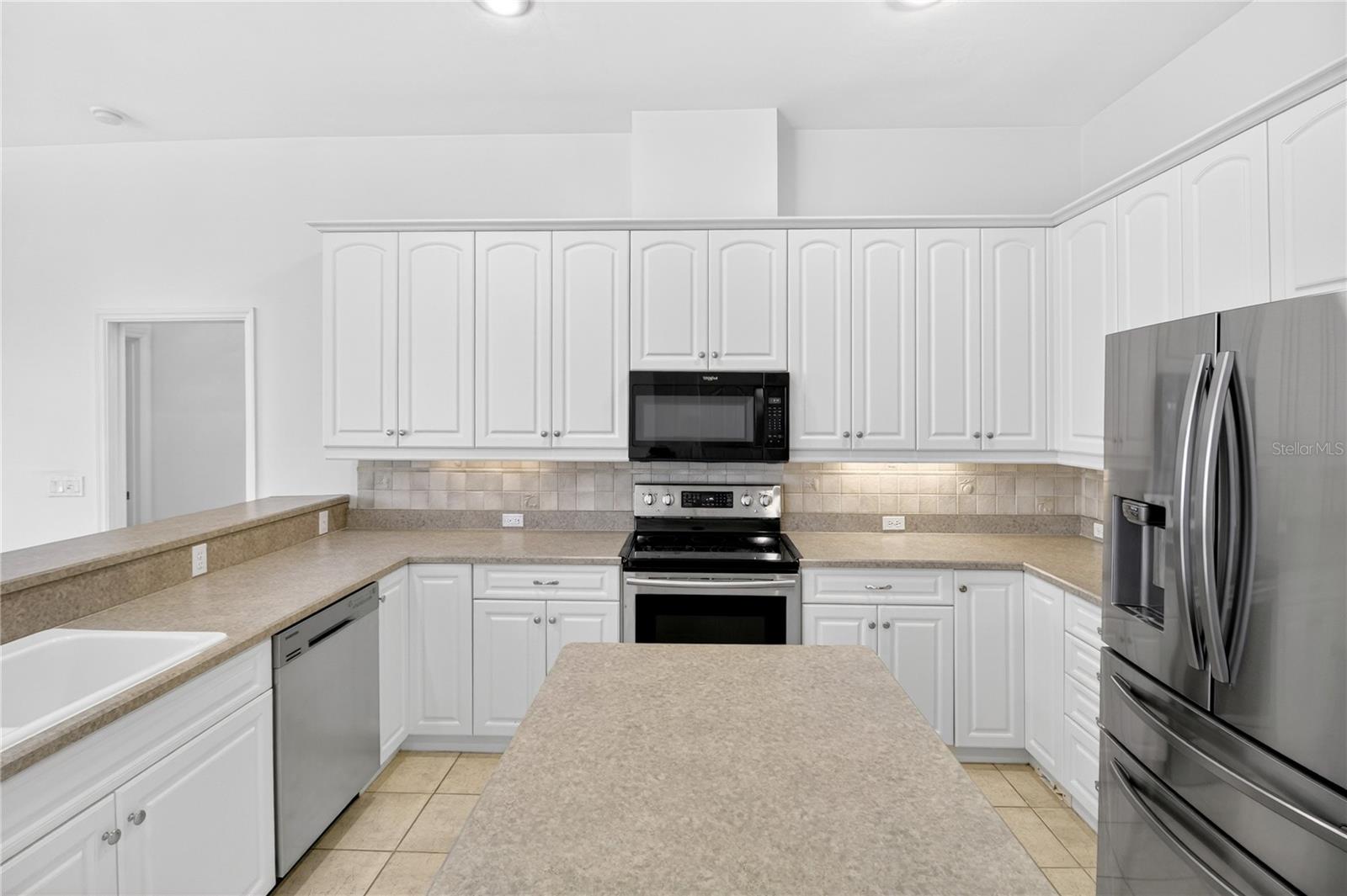 Image 18 of 50 For 922 88th Street