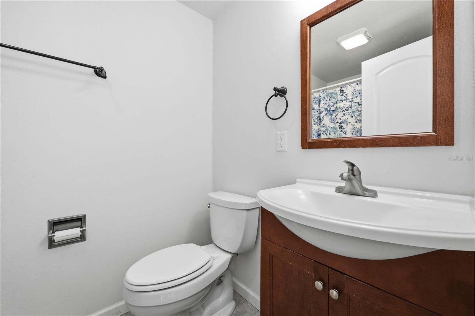 Image 23 of 51 For 1115 35th Avenue