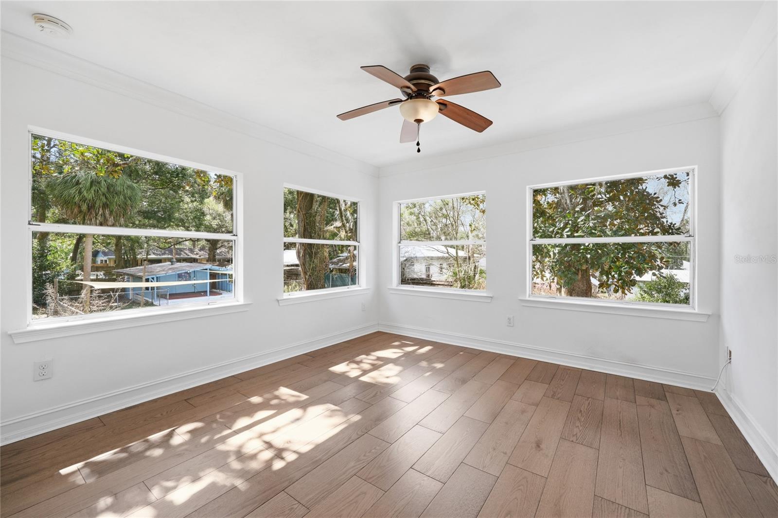 Image 35 of 51 For 1115 35th Avenue