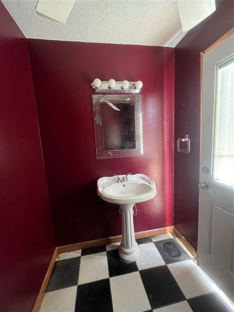 Image 11 of 16 For 1161 Lake Montgomery Avenue