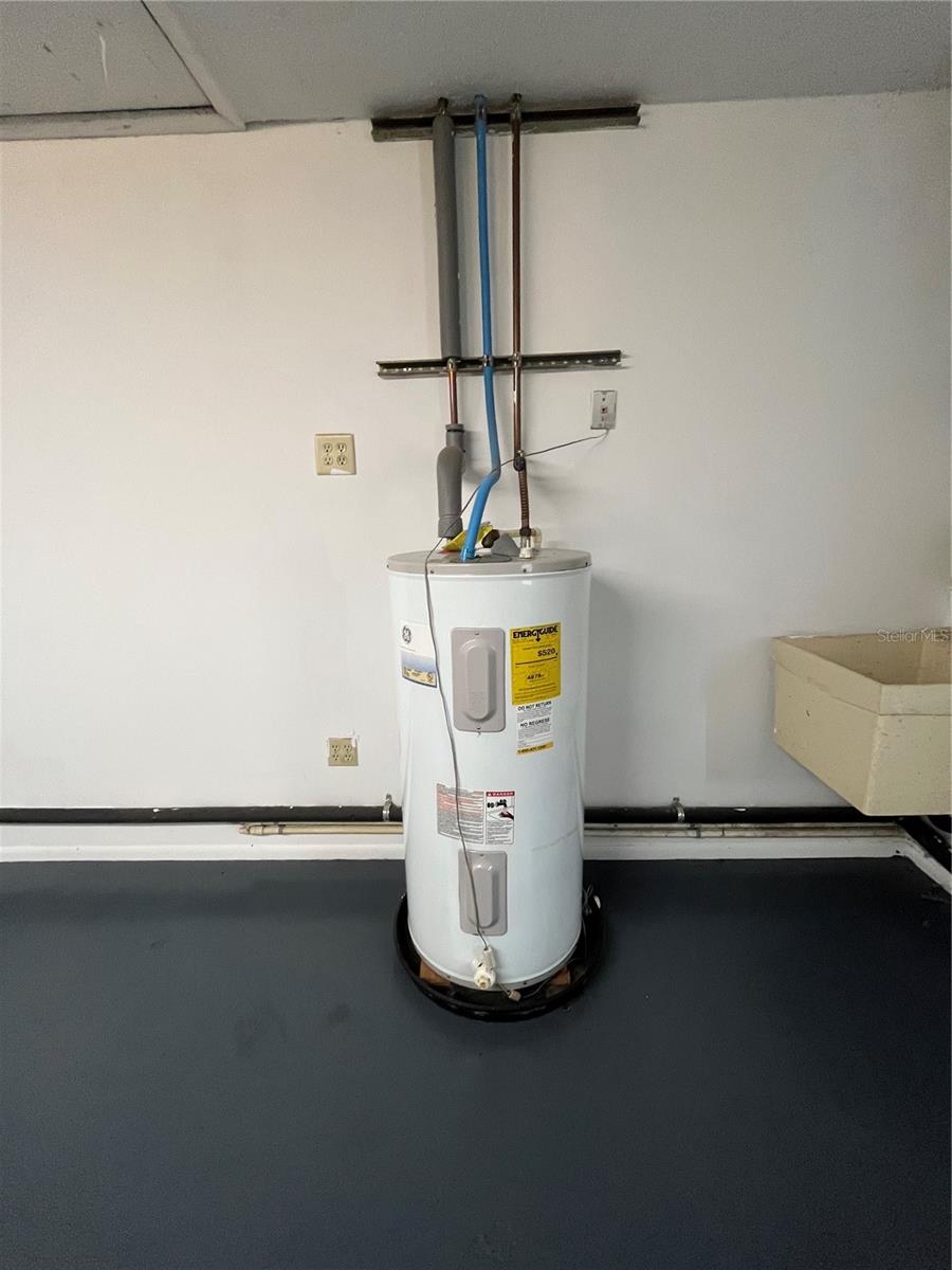 Image 14 of 16 For 1161 Lake Montgomery Avenue