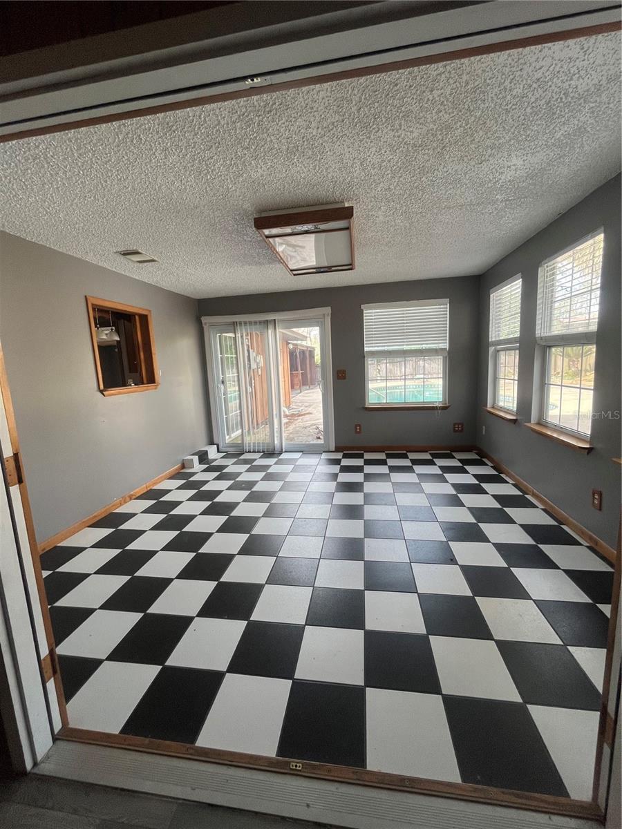 Image 4 of 16 For 1161 Lake Montgomery Avenue