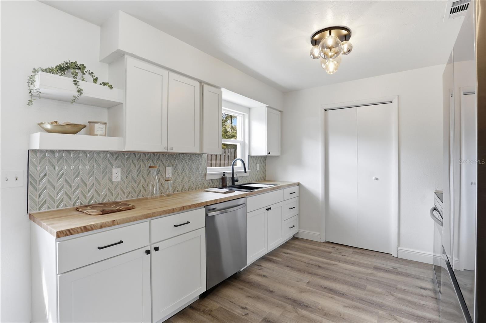 Image 16 of 30 For 710 253rd Street