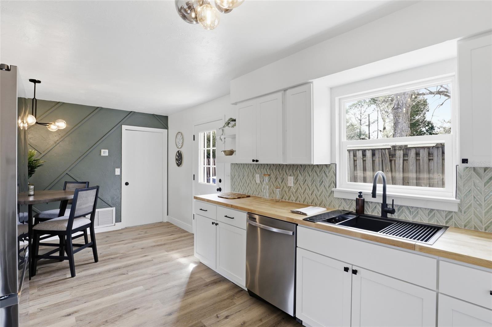 Image 17 of 30 For 710 253rd Street