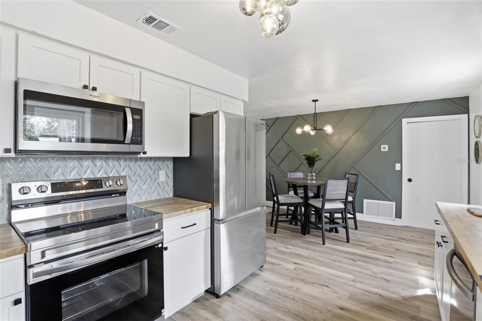 Image 18 of 30 For 710 253rd Street