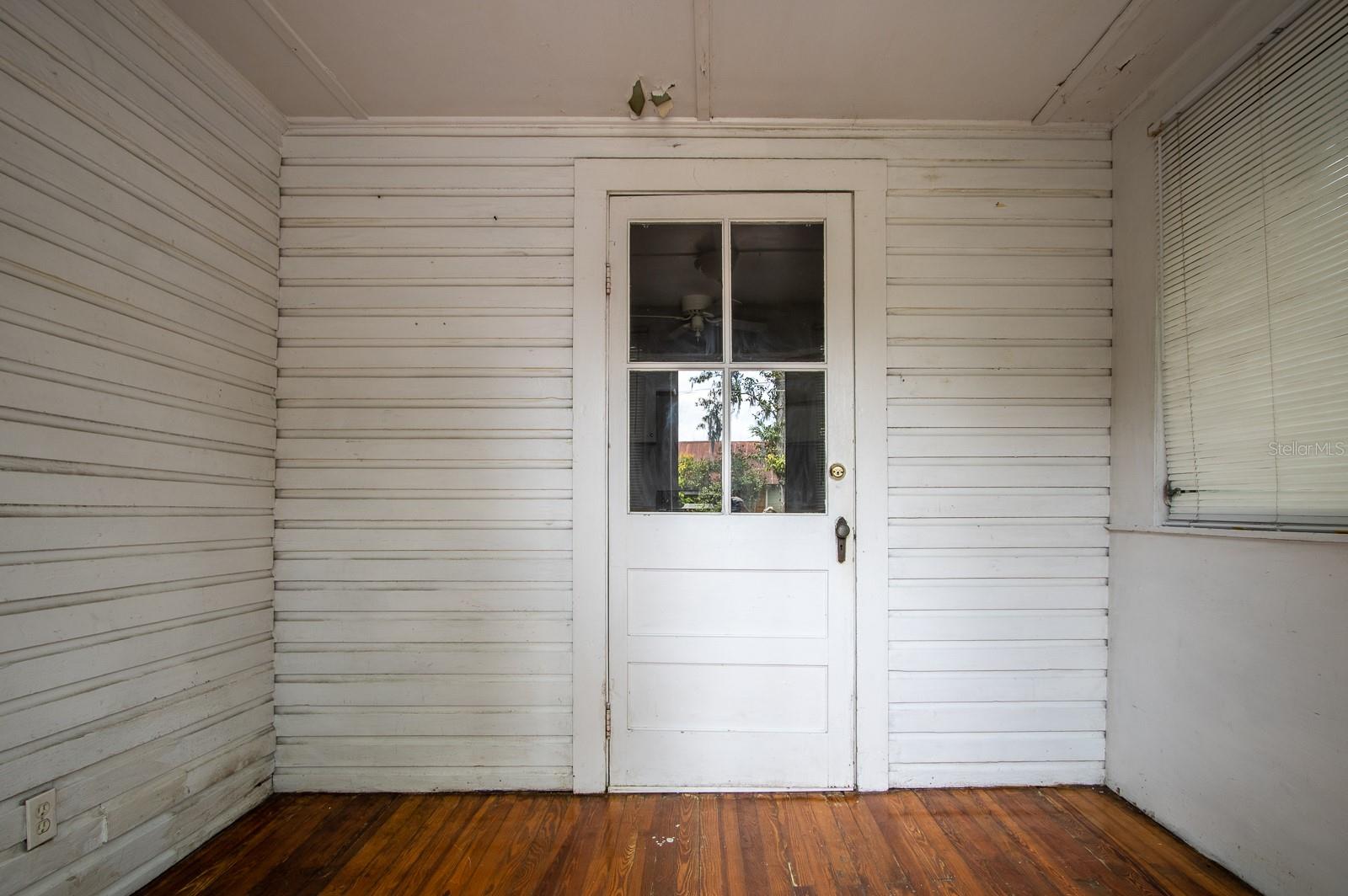 Image 2 of 9 For 2523 6th Street 3