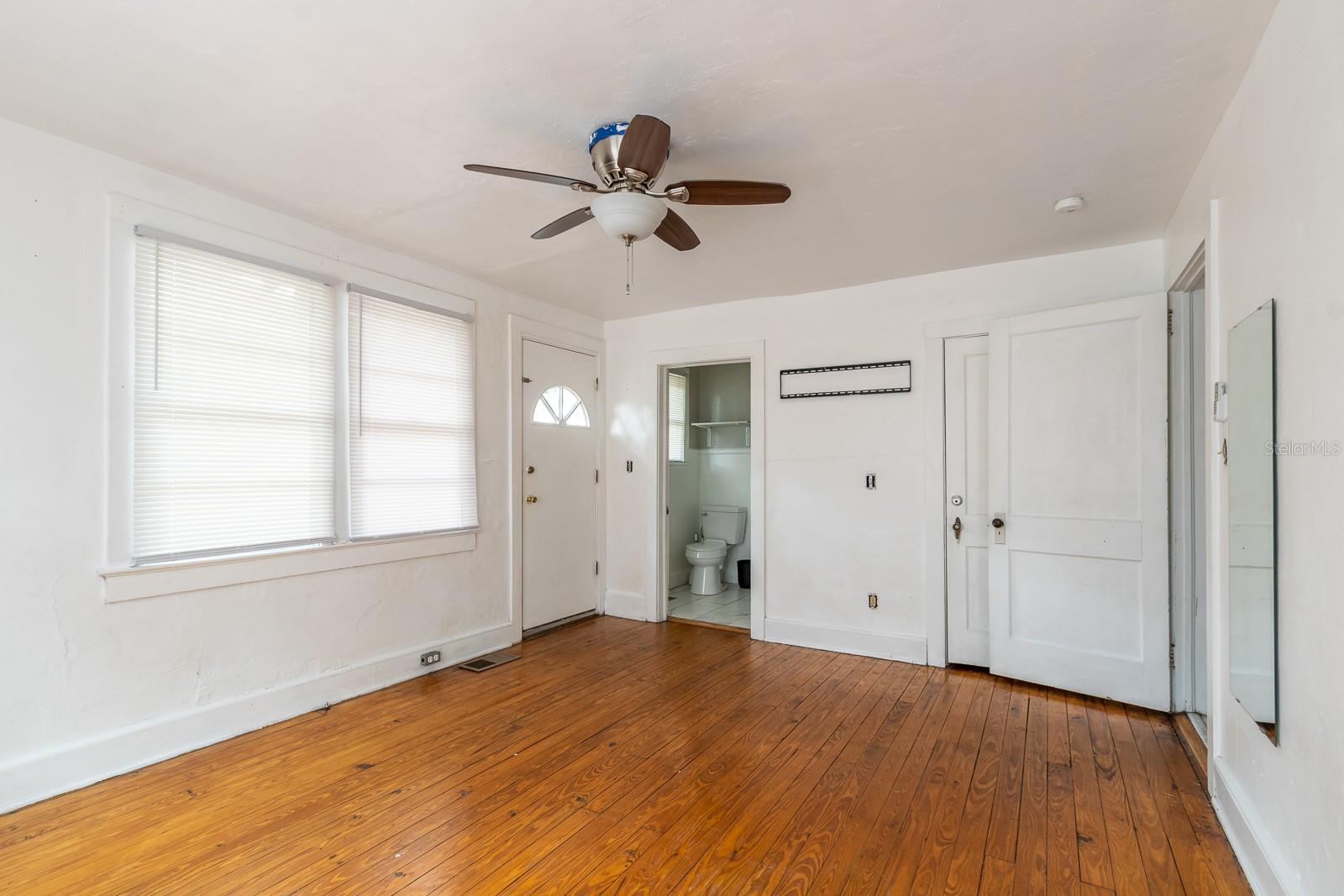 Image 6 of 9 For 2523 6th Street 3