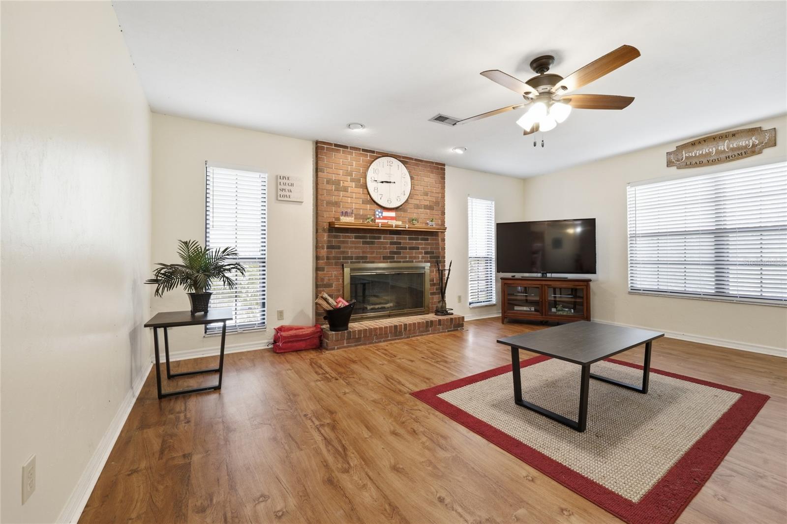 Image 18 of 72 For 18784 230th Street