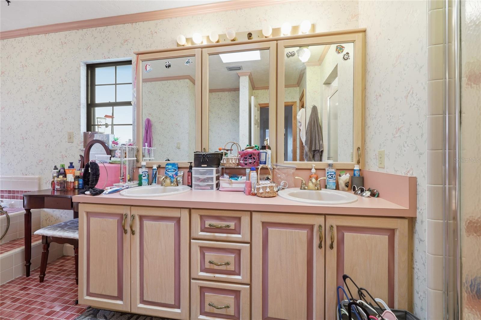 Image 31 of 72 For 18784 230th Street