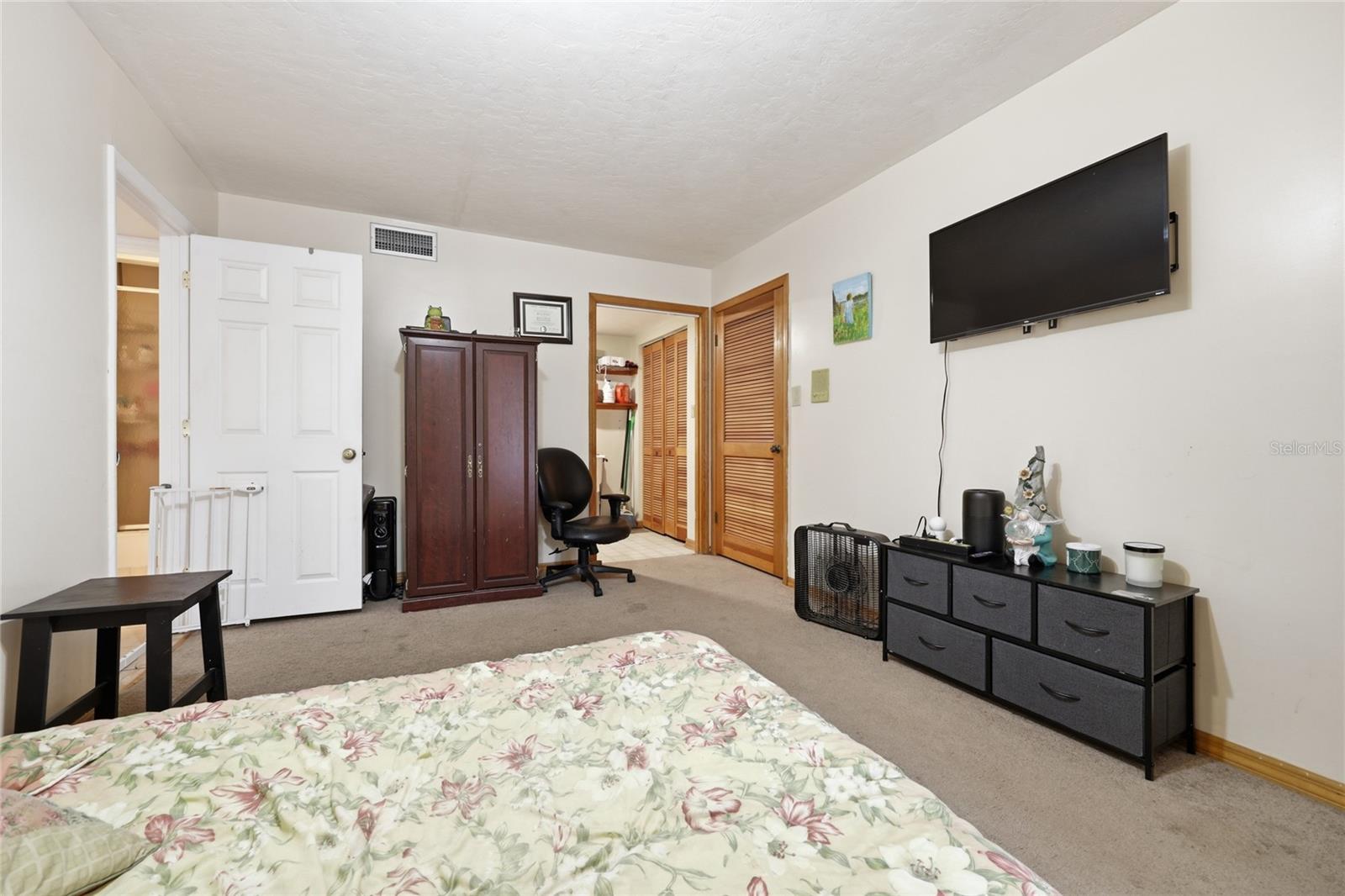 Image 41 of 72 For 18784 230th Street