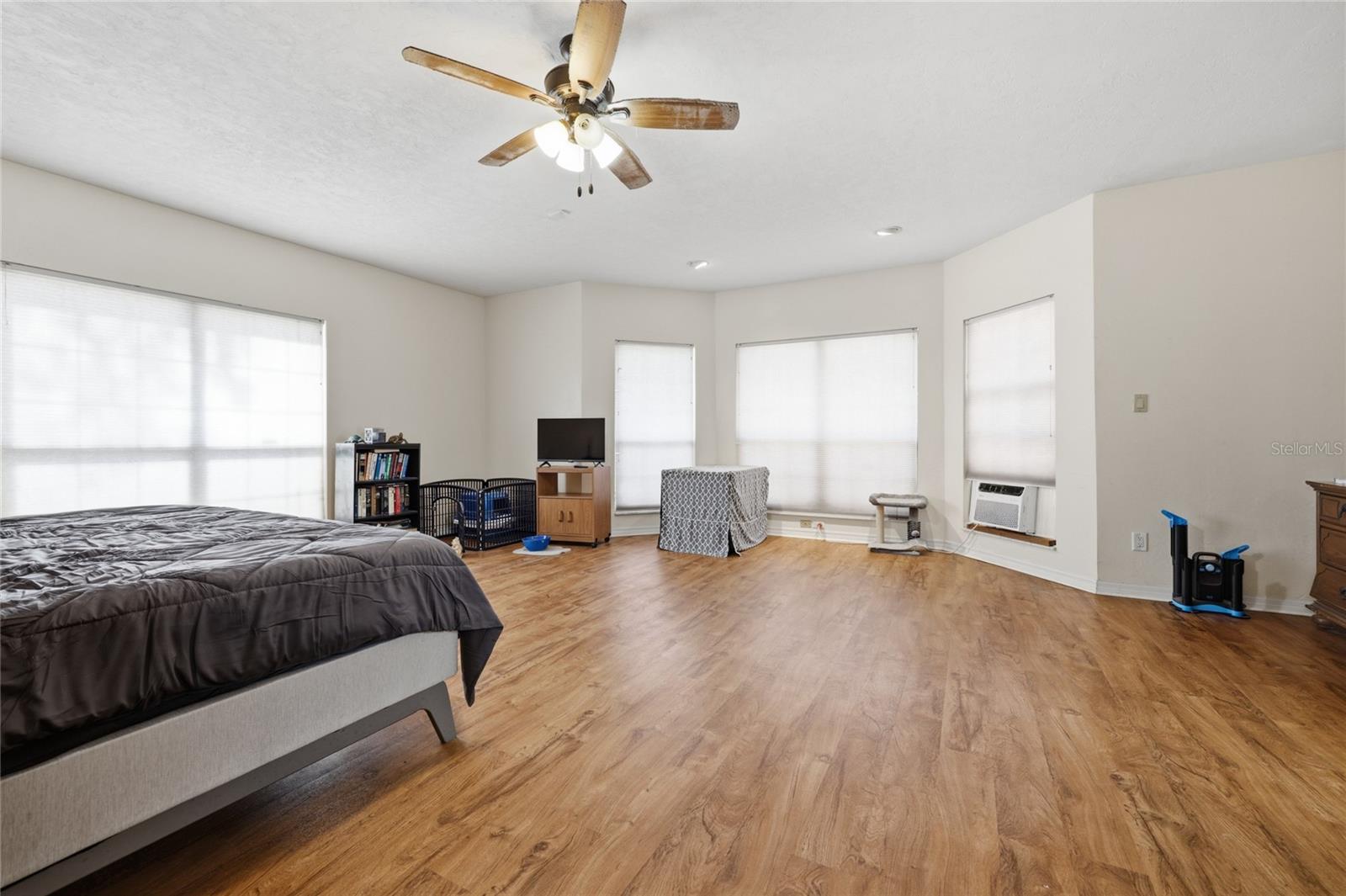 Image 53 of 72 For 18784 230th Street