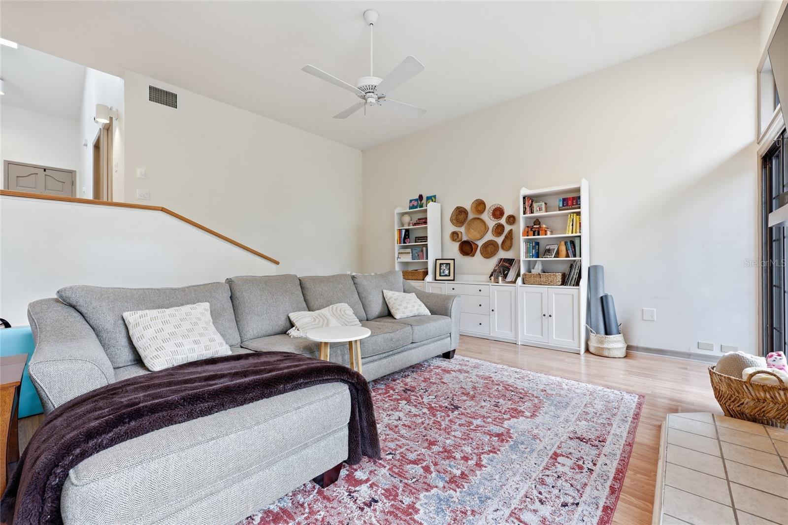 Image 11 of 34 For 5324 9th Lane