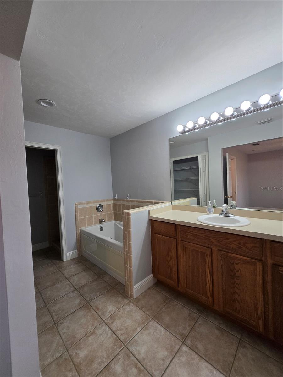 Image 19 of 48 For 2631 104th Court B