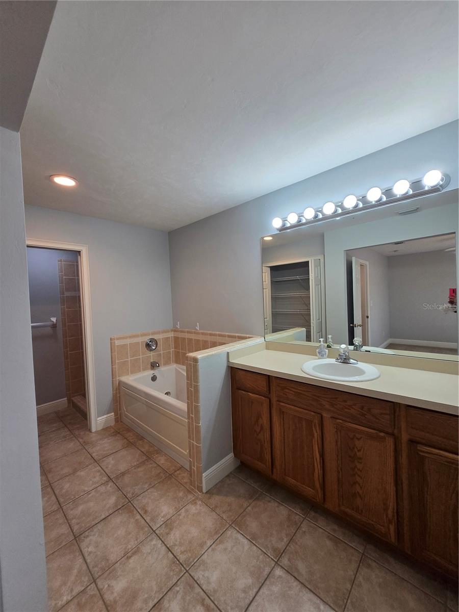 Image 24 of 48 For 2631 104th Court B