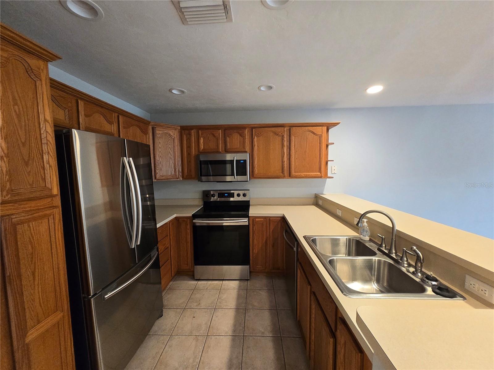 Image 5 of 48 For 2631 104th Court B