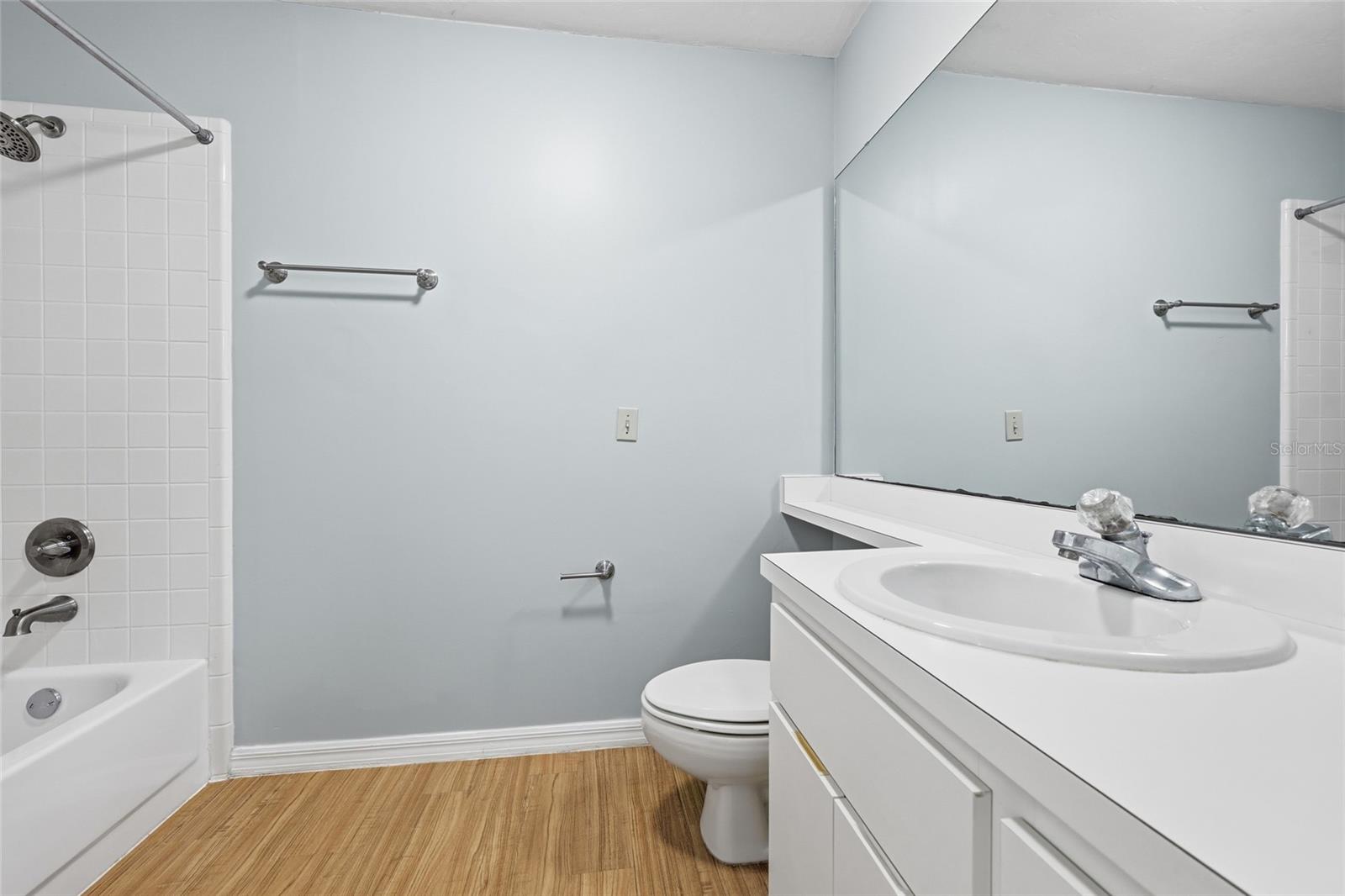 Image 21 of 24 For 5052 9th Lane