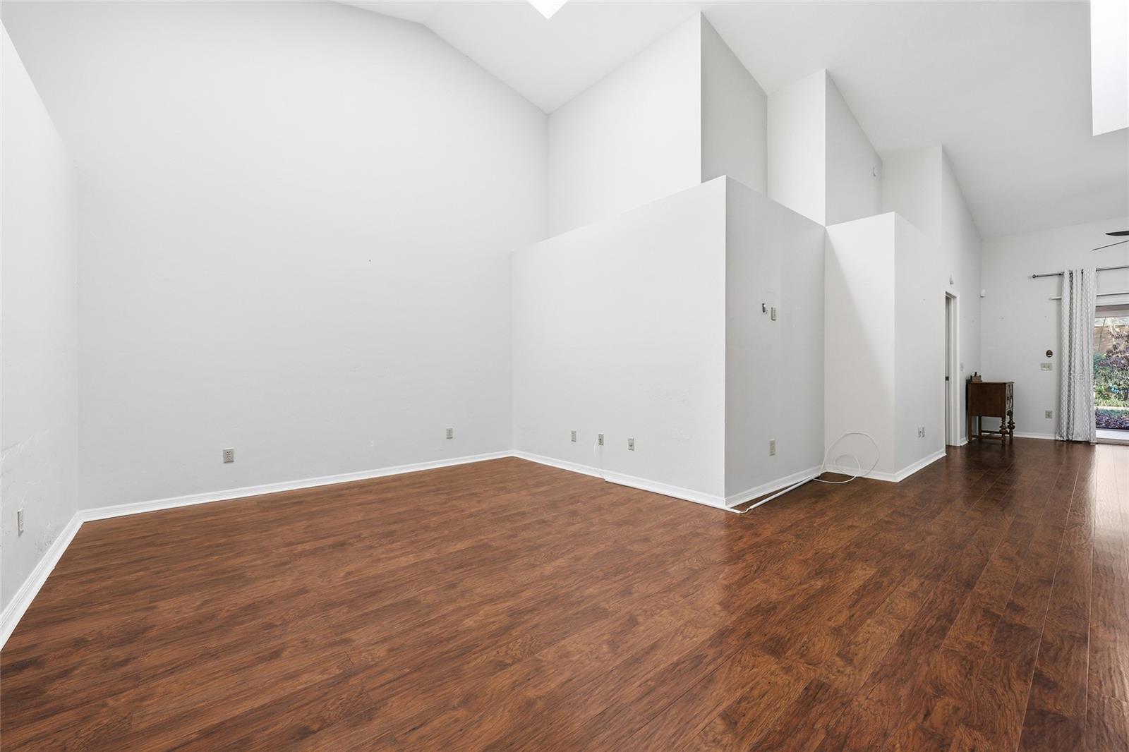 Image 9 of 24 For 5052 9th Lane