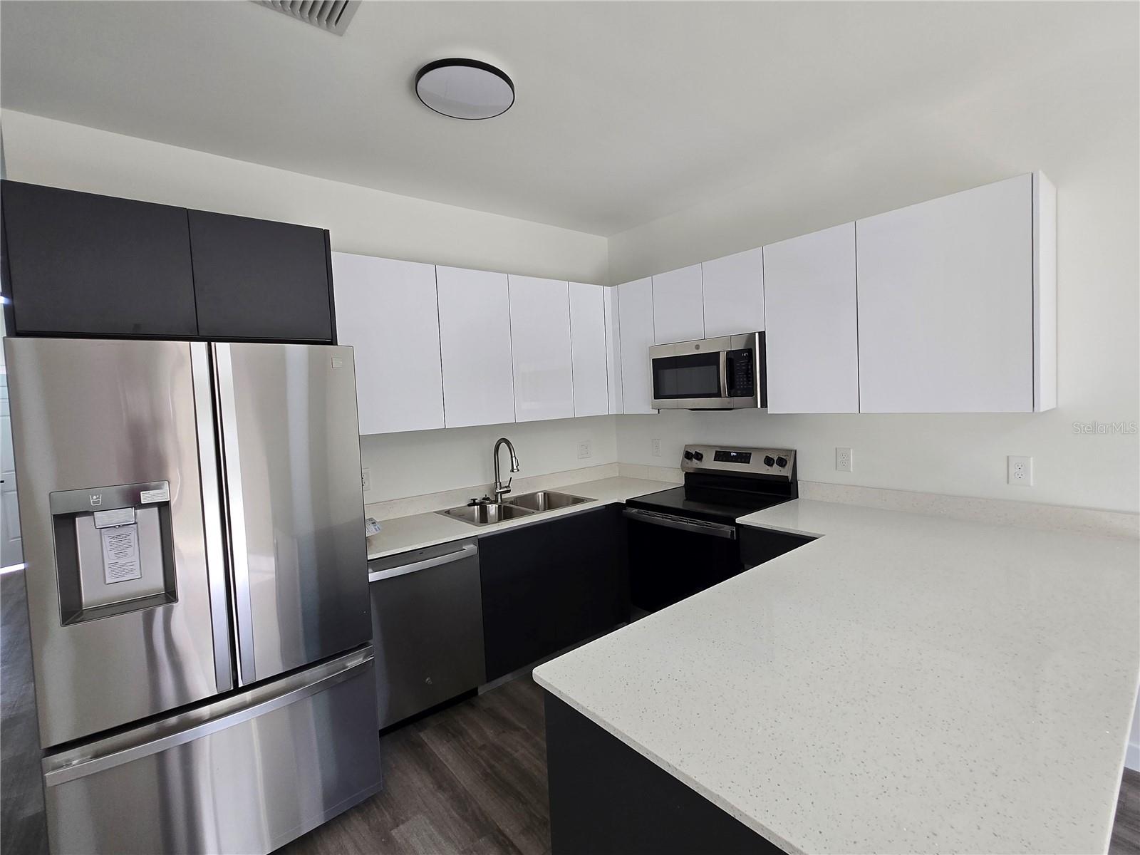 Image 17 of 48 For 1601 29th Road 3