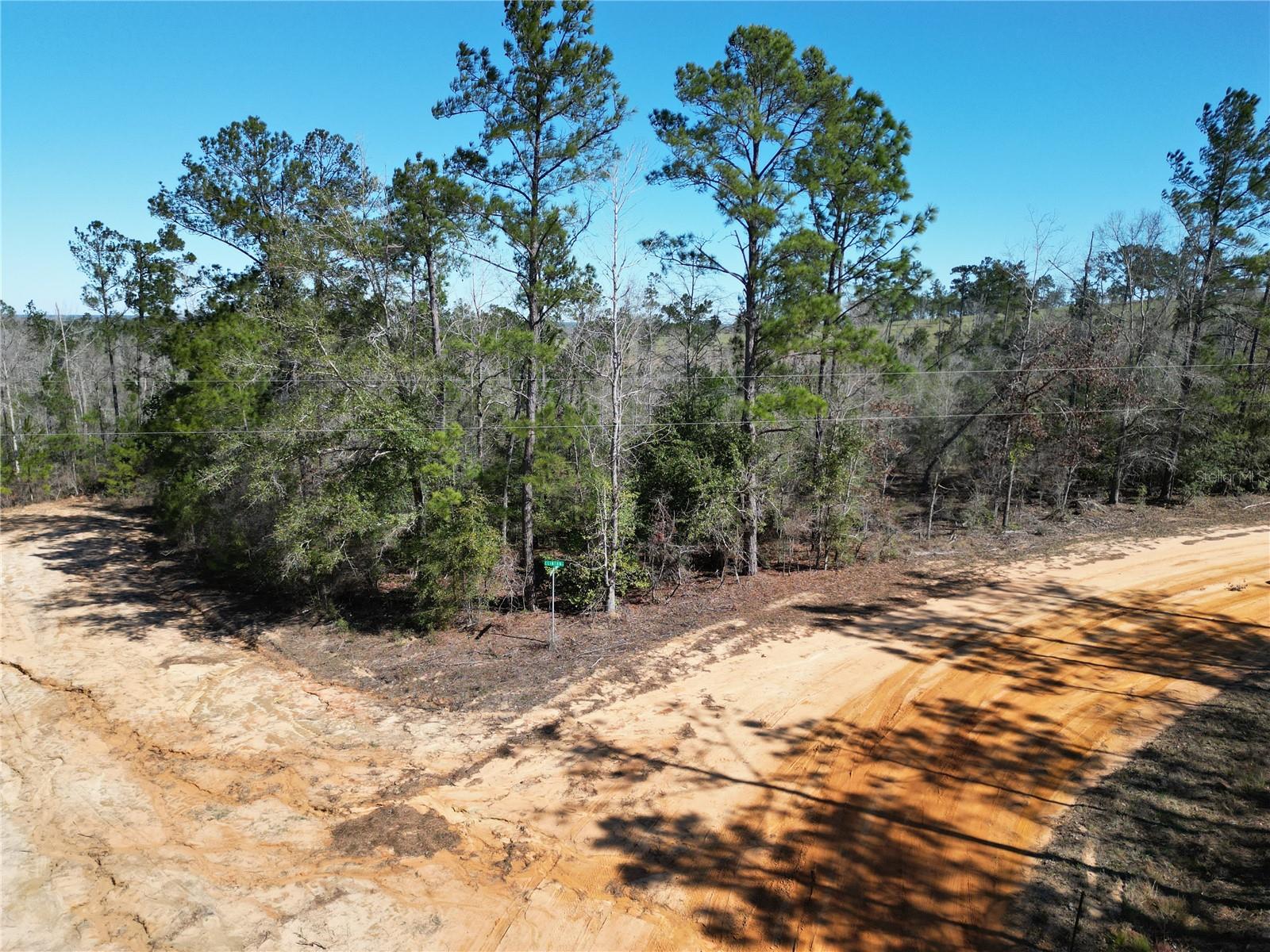 Image 2 of 6 For Clinton Court